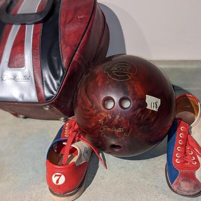 Vintage bowling ball set