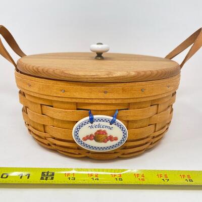 LONGABERGER 1993 DARNING BASKET W/LID & â€œWELCOMEâ€ TIE-ON