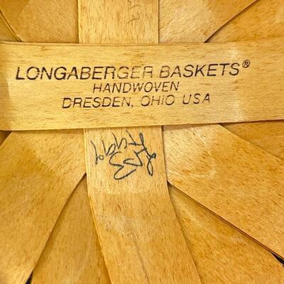 LONGABERGER 1999 COLLECTORâ€™S CLUB HOMESTEAD BASKET W/LID