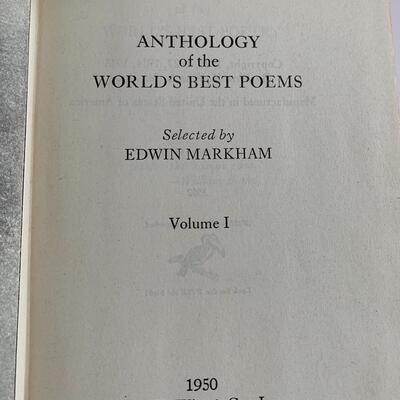 Lot 116: Mark Twain & Antique/Vintage Books