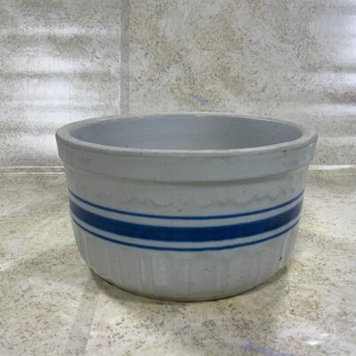 -39- VINTAGE | Central Garage | Potter, Wisconsin | Stoneware Blue Band 
