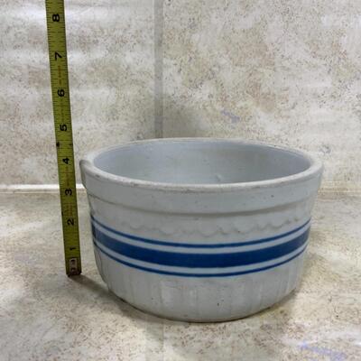 -39- VINTAGE | Central Garage | Potter, Wisconsin | Stoneware Blue Band 
