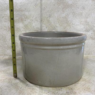 -40- VINTAGE | Squat One-Gallon Crock | Un-Marked