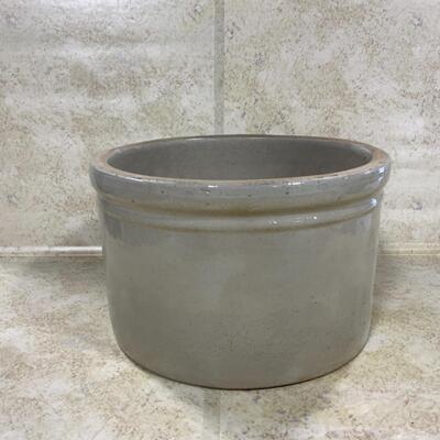 -40- VINTAGE | Squat One-Gallon Crock | Un-Marked