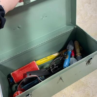 -42- VINTAGE | Metal Toolbox | Stashed full of tools