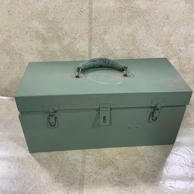 -42- VINTAGE | Metal Toolbox | Stashed full of tools
