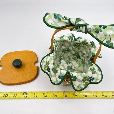 LONGABERGER 1999 â€œLOTS OF LUCKâ€ BASKET W/ LID