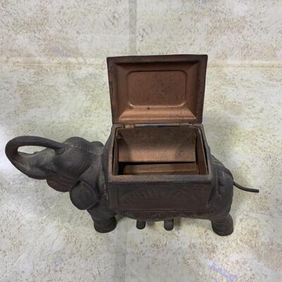 -44- VINTAGE | Cast Iron Elephant | Cigarette Dispenser