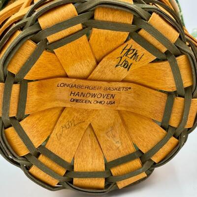 LONGABERGER 2001 â€œLUCKY YOUâ€ BASKET W/ LID & SHAMROCK KNOB