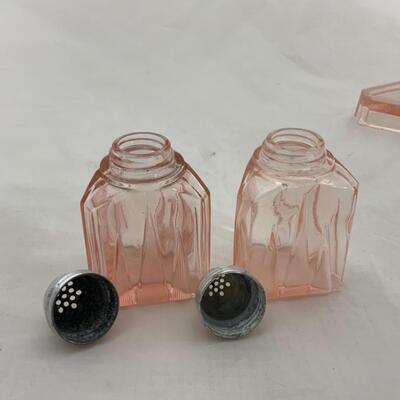 -59- VINTAGE | Art Deco | Pink Glass Salt and Pepper Set 