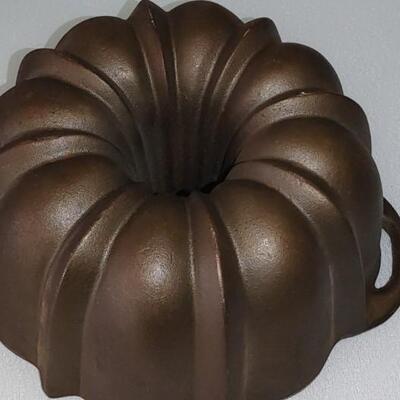 #27 Antique Cast Iron Bundt Pan