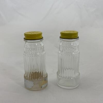 -66- VINTAGE | Anchor Hocking | Tall Ribbed Glass | Salt and Pepper