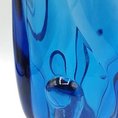 #31 Stunning MCM FENTON Blue Lily Vase