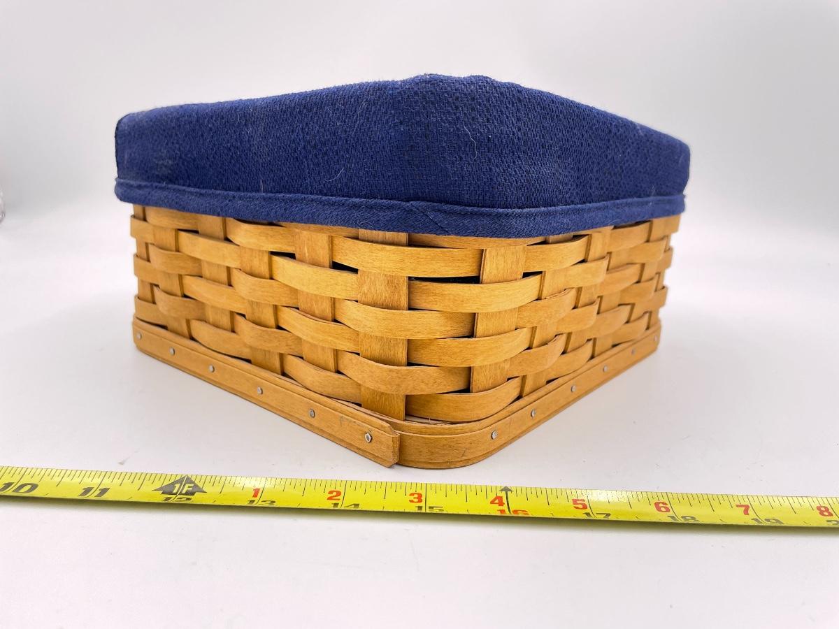 LONGABERGER 2002 CORNER BASKET W/ LID