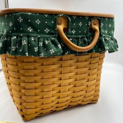 LONGABERGER 1998 LAUNDRY BASKET W/ LID