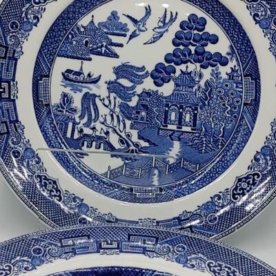 #41 (4) Johnson Brothers Blue Willow Dinner Plates