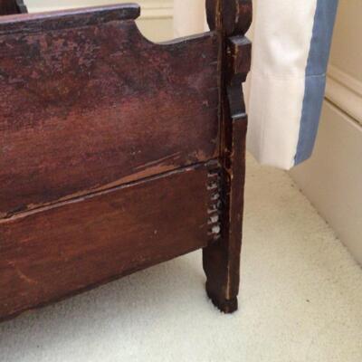 C469 Antique Victorian Doll Bed