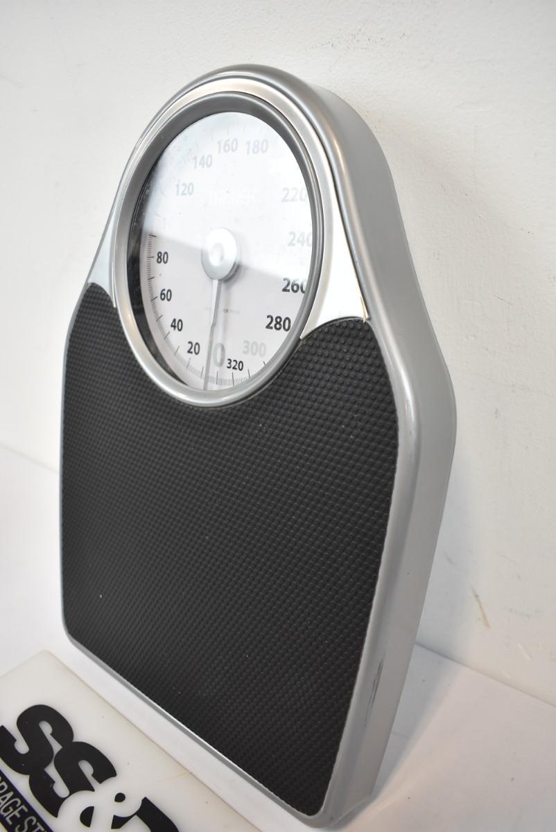 Bathroom Scale by Thinner