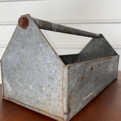 #44 Vintage Tin Tool Box