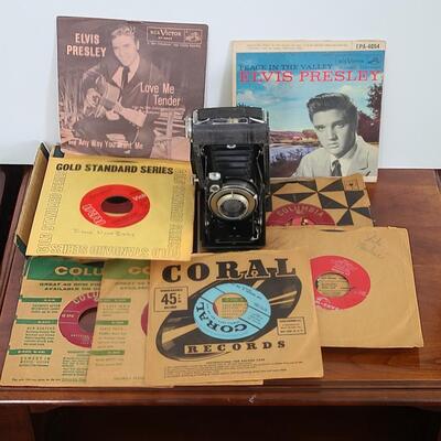 Lot 58: Vintage 45s including Elvis & Vintage Kodak