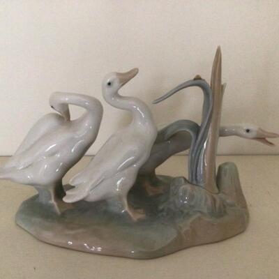 E487 Lladro White Geese Figure 