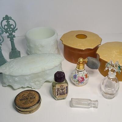 Lot 29: Vintage Dresser Collectibles: Dresser Boxes, Smelling Salts Bottle and More 