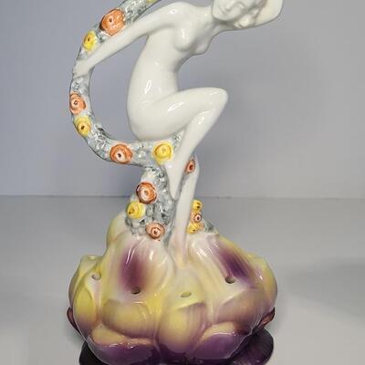 Lot 22: Art Nouveau Nude Girl Flower Frog, Flow Blue Vanity Tray and More 