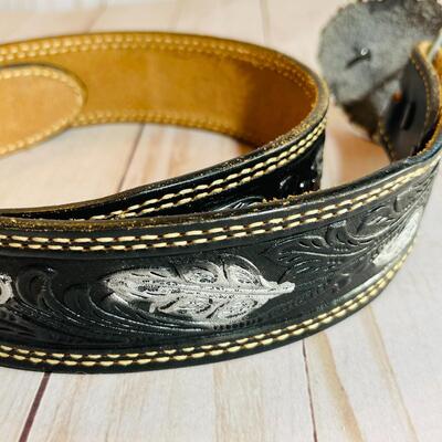 Lot 56  Tooled Ladies Western Belt w/Beaded Buckle Small Size