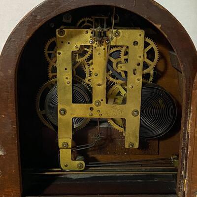 Sessions Clock Company vintage mantle clock