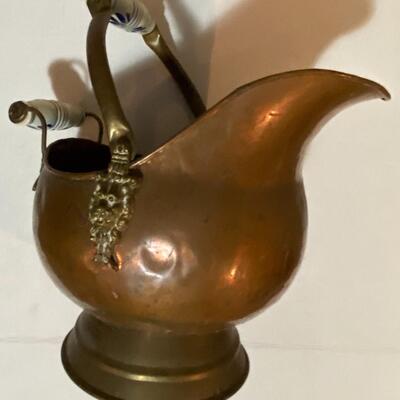 Antique Copper Coal Scuttle Hod Ceramic Handle Brass Lions Head
