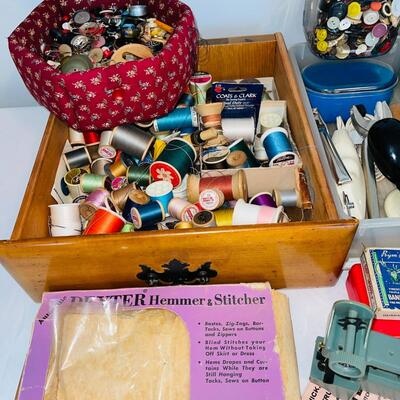 Lot 96  Vintage Group of Sewing Notions Buttons Zippers Thread Tools