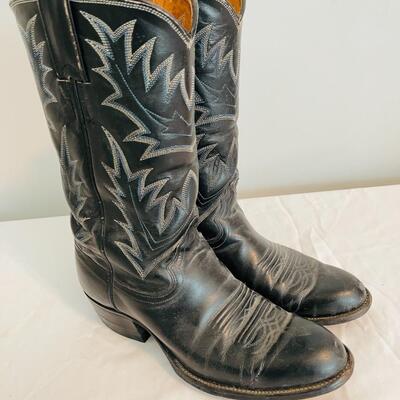 Lot 97  Justin Cowgirl Boots Ladies Size 8 