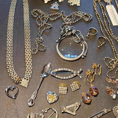 Lot J15: Large lot of Costume Jewelry Vintage and Modern 