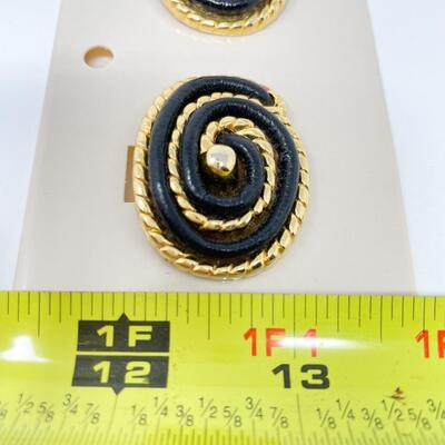 GOLD TONED AND BLACK SWIRL SHOE CLIPS