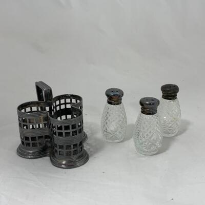 -120- VINTAGE | Married Shaker Set 