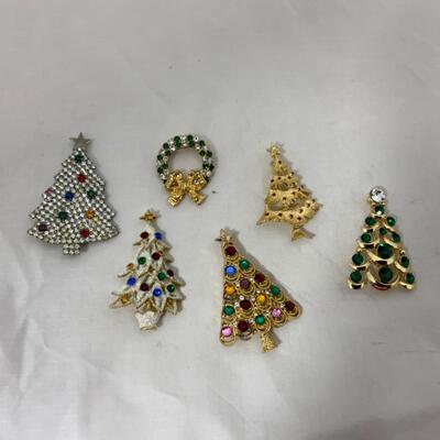 -125- ESTATE JEWELRY | Marked Christmas Pins