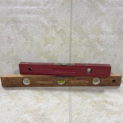 -138- VINTAGE | Wood Levels
