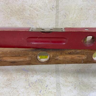 -138- VINTAGE | Wood Levels