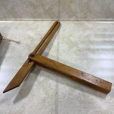-140- VINTAGE | Wood Tools | Vice | Wooden T Square