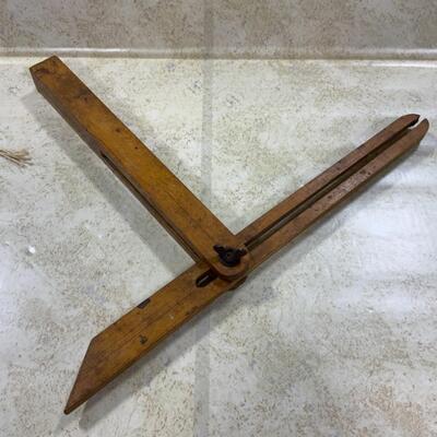 -140- VINTAGE | Wood Tools | Vice | Wooden T Square