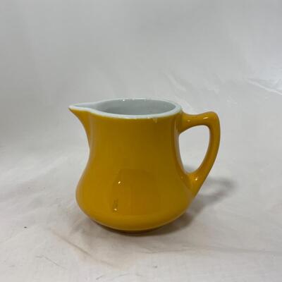 -147- VINTAGE | Hall Creamer | Lipton Tea Pot