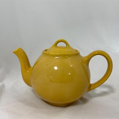 -147- VINTAGE | Hall Creamer | Lipton Tea Pot