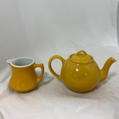 -147- VINTAGE | Hall Creamer | Lipton Tea Pot