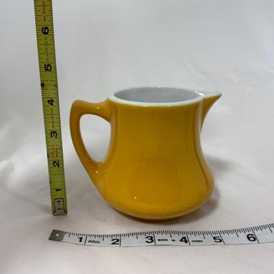-147- VINTAGE | Hall Creamer | Lipton Tea Pot