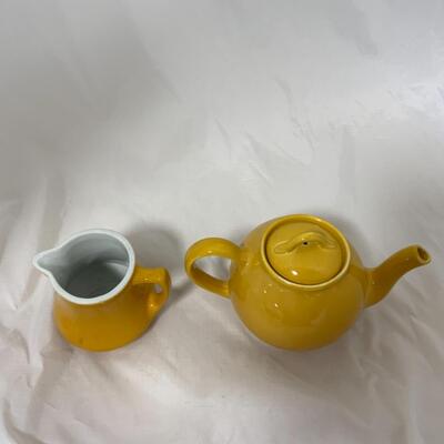 -147- VINTAGE | Hall Creamer | Lipton Tea Pot