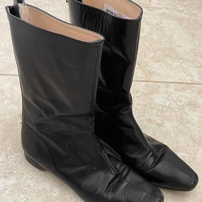 **Manolo Blahnik Low Heel Black Boots (Size 37 EU)