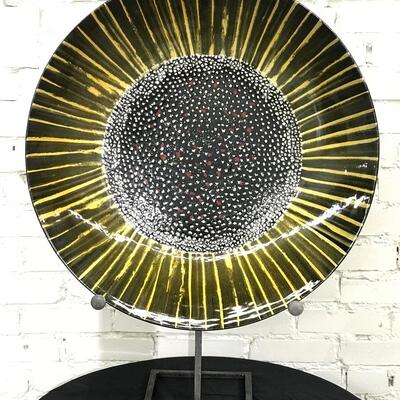 Sunflower Plate Lacquer with mother of pearl inlay