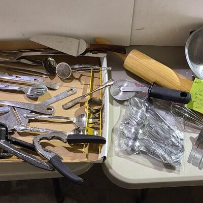 Lot of Kitchen Utensils -Item #419