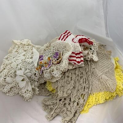 -157- VINTAGE | 45+ Doilies | Hot Pads 