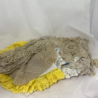 -157- VINTAGE | 45+ Doilies | Hot Pads 
